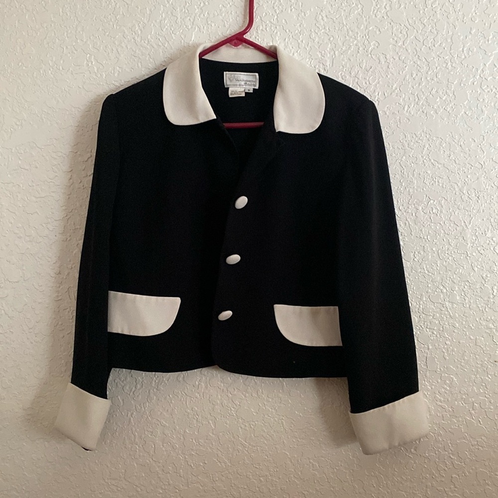 Woman’s jacket, size Petite 8, black and white, polyester
